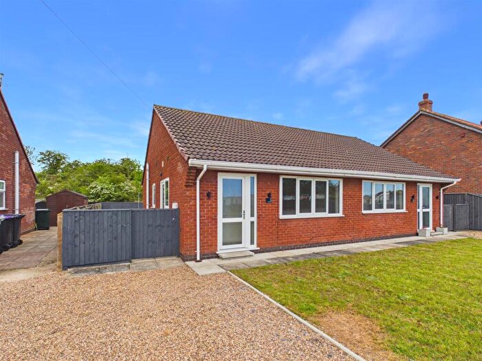 2 Bedroom Semi-Detached Bungalow For Sale In Sea Lane, Saltfleet, Louth, LN11