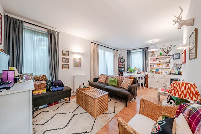 1 Bedroom Flat For Sale In Sail Street, London, SE11