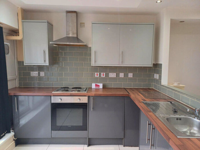 Studio To Rent In Roundhay Road, Leeds, LS8