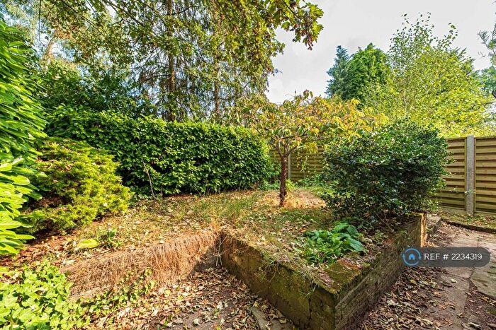 1 Bedroom Flat To Rent In Ingrave Road, Brentwood, CM15