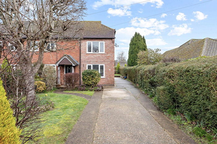 3 Bedroom Semi-Detached House For Sale In Egmont Road, Easebourne, Midhurst, GU29