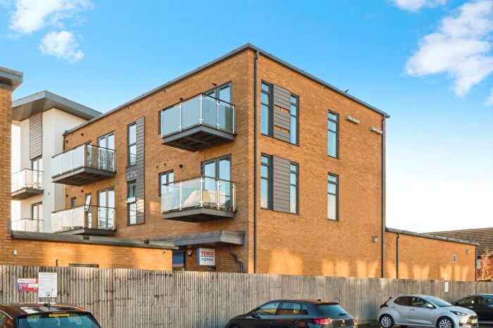 2 Bedroom Flat For Sale In Mercator Close, Southampton, SO16
