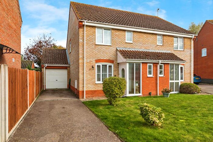 3 Bedroom Semi-Detached House For Sale In Janet Hadenham Close, Worlingham, Beccles, Suffolk, NR34