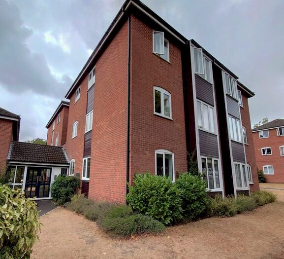 2 Bedroom Flat To Rent In St Andrews Court, Bury St Edmunds, IP33