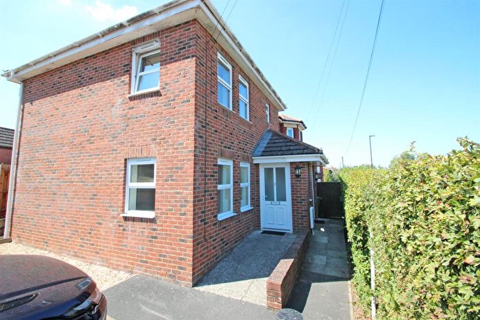1 Bedroom Flat To Rent In Parkhurst Road, Newport, PO30