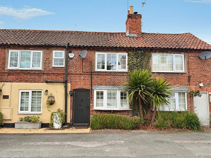 3 Bedroom Terraced House For Sale In Church Street, Bawtry, Doncaster, DN10