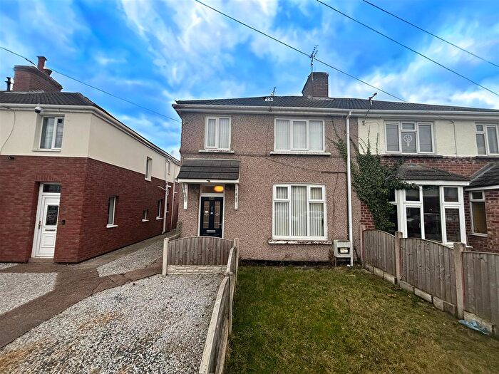 3 Bedroom Semi-Detached House To Rent In Crookesbroom Avenue, Hatfield, Doncaster, DN7