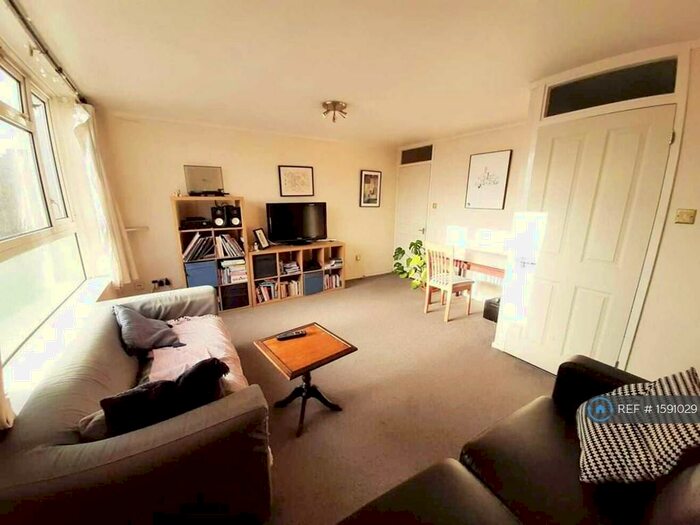 2 Bedroom Maisonette To Rent In Chobham Road, London, E15