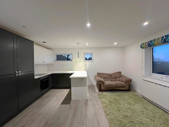 1 Bedroom Apartment To Rent In Old Town, SN1