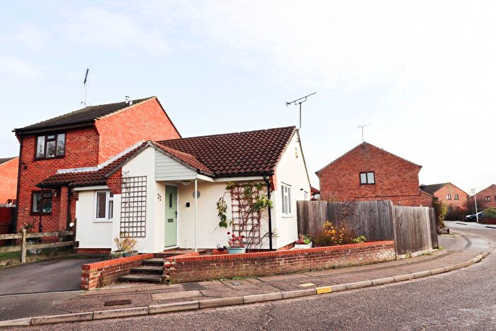 2 Bedroom Bungalow For Sale In Jenner Mead, Chelmsford, CM2