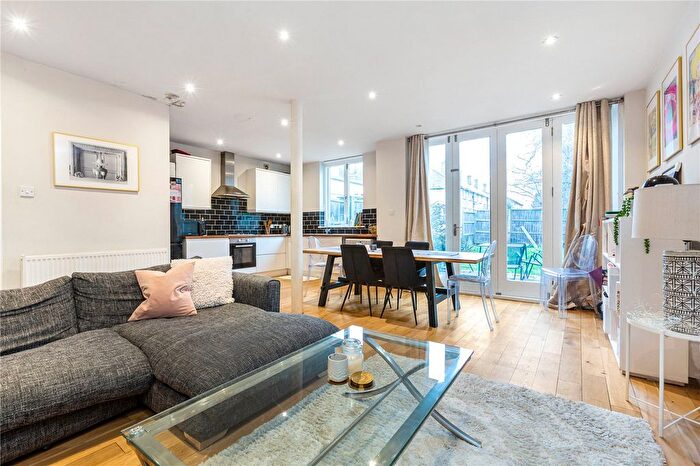 1 Bedroom Flat To Rent In Sutherland Grove, Putney, London, SW18