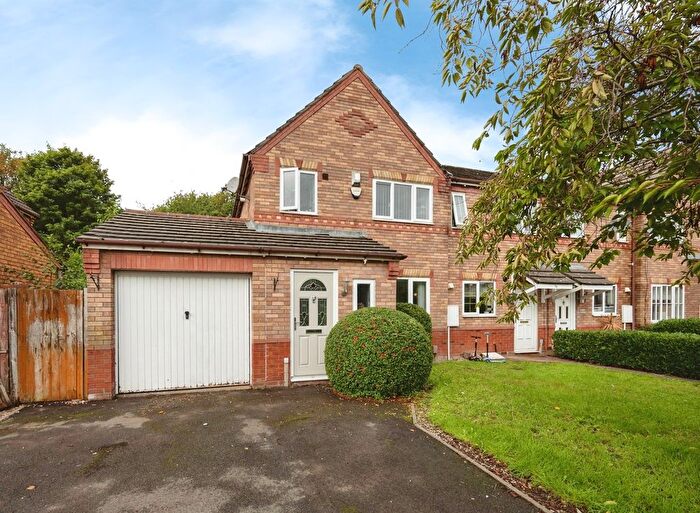 3 Bedroom End Terrace House For Sale In Steven Drive, Bilston, WV14
