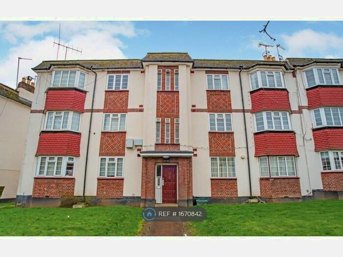 2 Bedroom Flat To Rent In Amblecote Road, London, SE12
