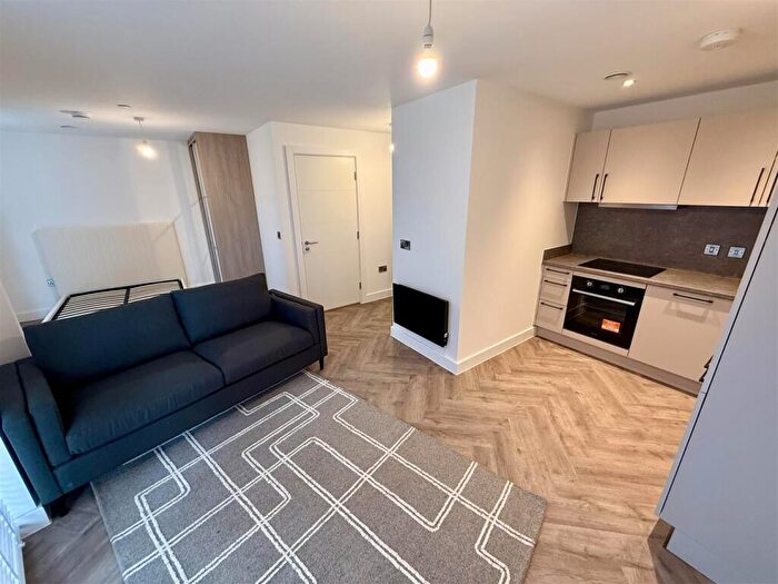 Studio To Rent In Weavers House, Castleward Boulevard, Derby, DE1