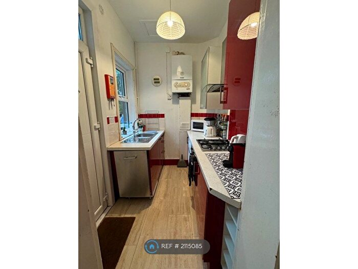 2 Bedroom Terraced House To Rent In Upperthorpe, Sheffield, S6