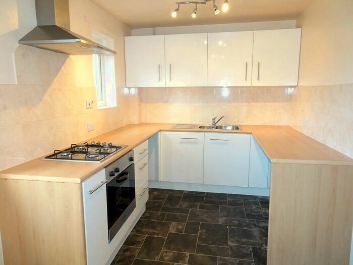 2 Bedroom Flat To Rent In Raseby Place, Waterthorpe, S20