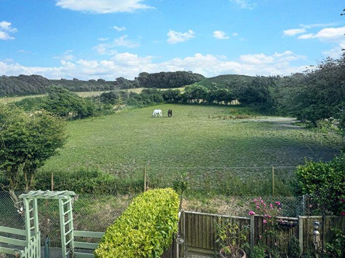 3 Bedroom Terraced House For Sale In Chillerton, PO30