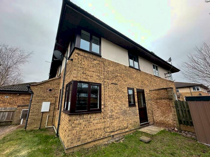 2 Bedroom End Of Terrace House To Rent In Cornhill, Two MIle Ash, MK8