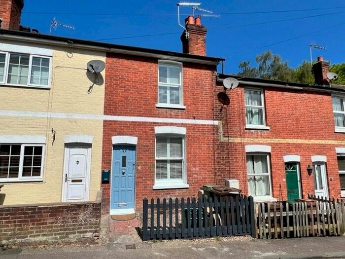 2 Bedroom Cottage To Rent In Woodside Road, Tunbridge Wells, TN4