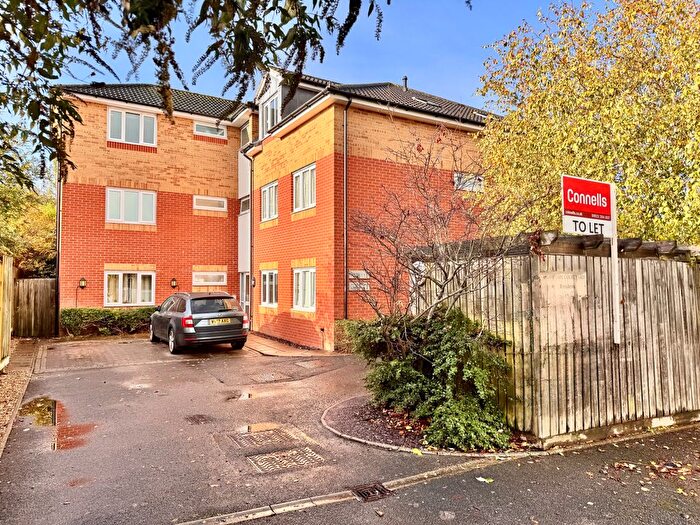 2 Bedroom Flat To Rent In South Street, Taunton, TA1