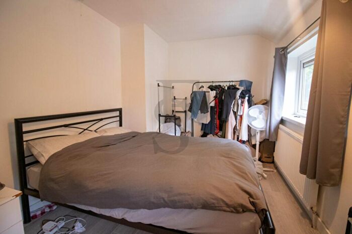 2 Bedroom End Of Terrace House For Sale In Coleman Road, Leicester, LE5