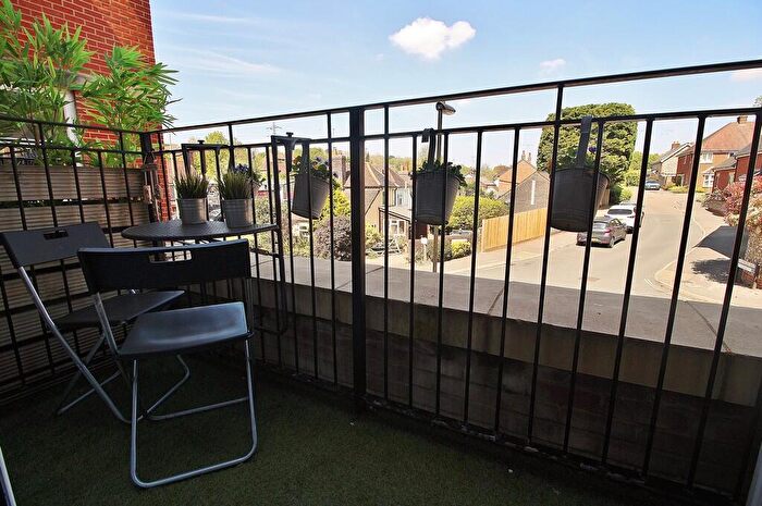 2 Bedroom Apartment For Sale In The Old Brewery, London Road, PO8