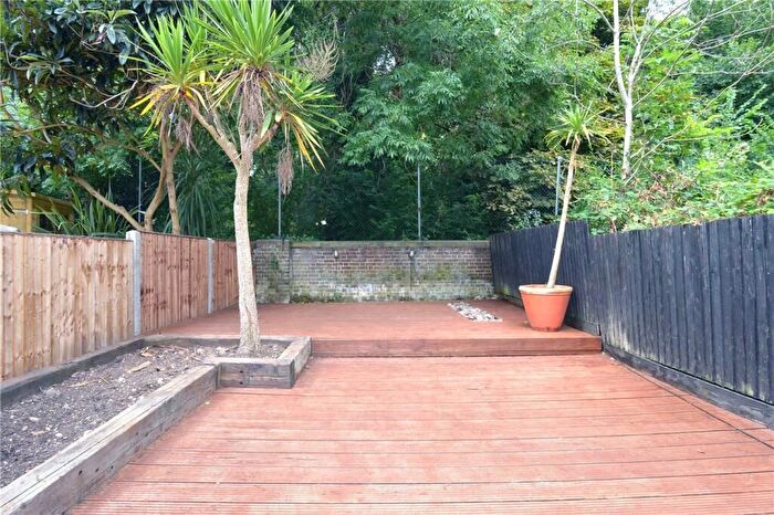 1 Bedroom Flat For Sale In Ivydale Road, London, SE15