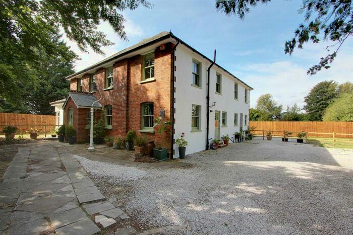 5 Bedroom Detached House To Rent In New Road, Weston Turville, HP22