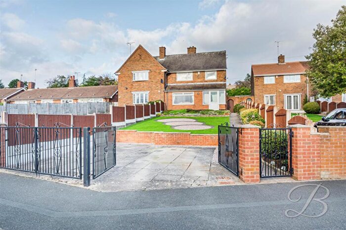 3 Bedroom Semi-Detached House For Sale In Brookfield Crescent, Shirebrook, Mansfield, NG20