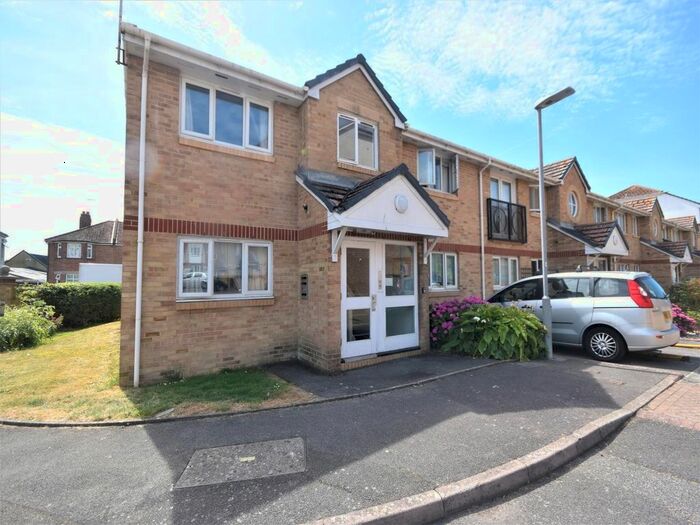 1 Bedroom Flat To Rent In Lovat Mead, St. Leonards-On-Sea, TN38