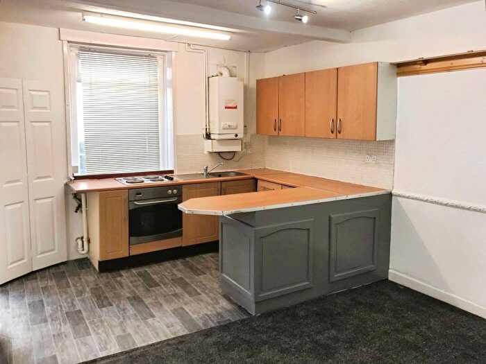 2 Bedroom Terraced House To Rent In George Street, Heckmondwike, WF16