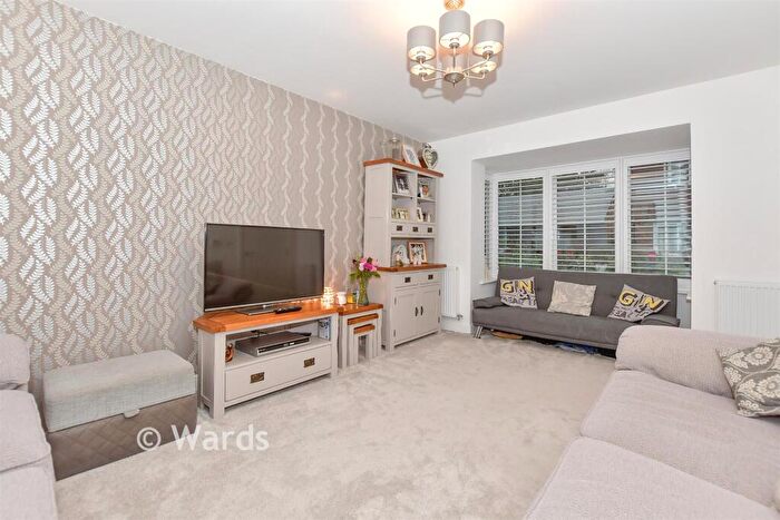 4 Bedroom Detached House For Sale In Collier Street, Yalding, Maidstone, Kent, ME18