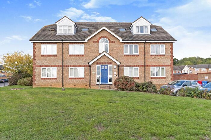 2 Bedroom Flat To Rent In Keller Close, Stevenage, SG2