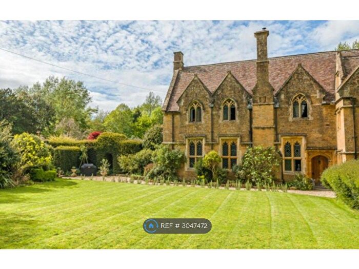 4 Bedroom Semi-Detached House To Rent In Silver Street, South Petherton, TA13