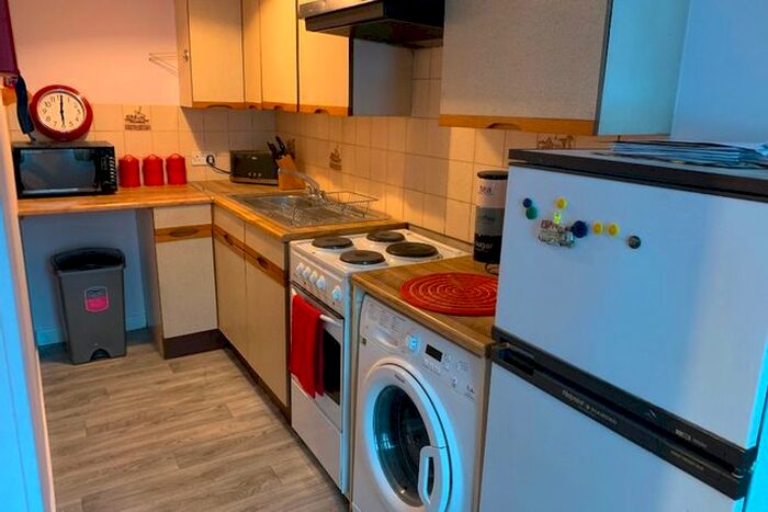 1 Bedroom Flat To Rent In Nicolson Street, Newington, Edinburgh, EH8