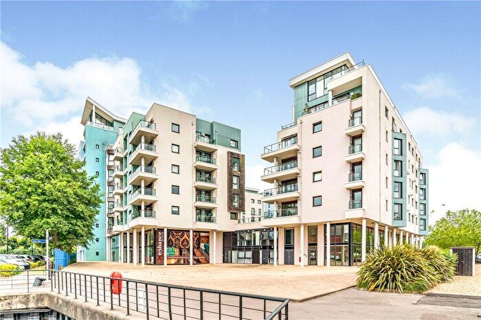 2 Bedroom Apartment For Sale In Ocean Way, Southampton, Hampshire, SO14