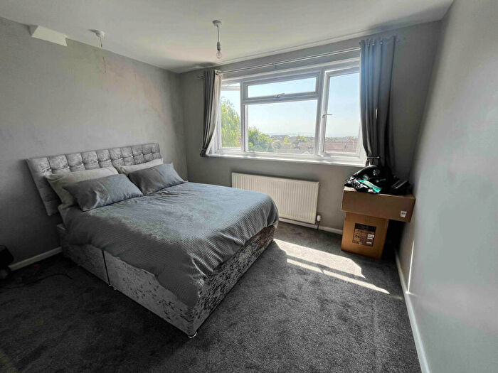4 Bedroom Semi-Detached House To Rent In Court Road, GL15