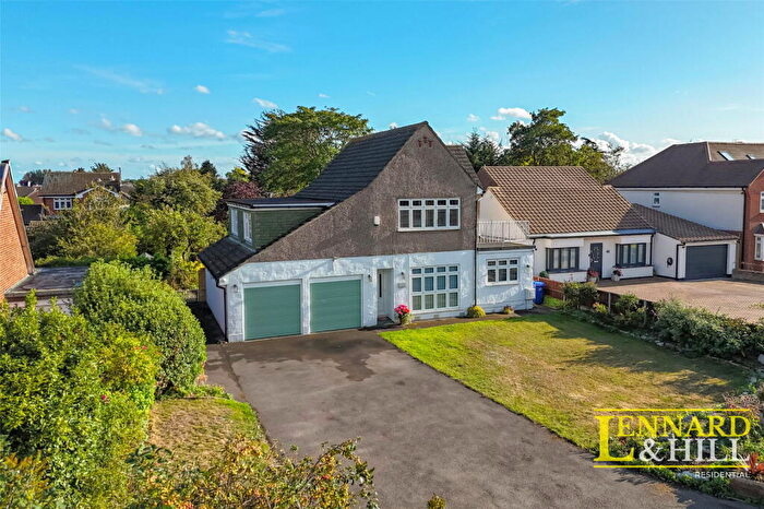 4 Bedroom Detached House For Sale In Long Lane, North Grays, RM16