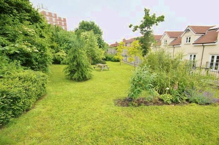 1 Bedroom Apartment To Rent In West Hill, Portishead, BS20