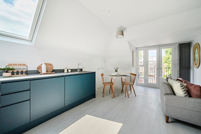 1 Bedroom Flat For Sale In Mitchell House, Westwood Road, Southampton, Hampshire, SO17