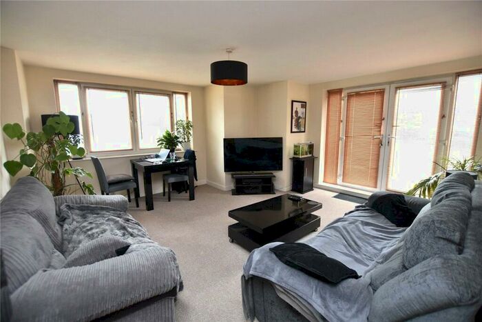 2 Bedroom Apartment To Rent In Woodside Court, Broadgate Lane, Horsforth, Leeds, LS18