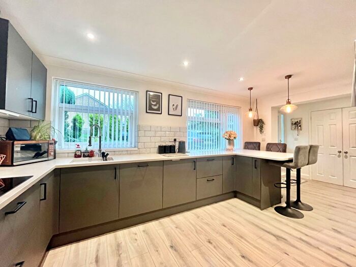 4 Bedroom Detached House For Sale In Longmead Road, Preston, Paignton, TQ3