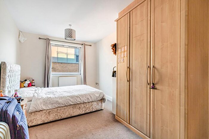 2 Bedroom Flat To Rent In Tideslea Path, Thamesmead, SE28