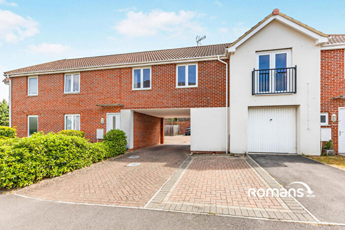 2 Bedroom Terraced House To Rent In Regis Park Road, Reading, Berkshire, RG6