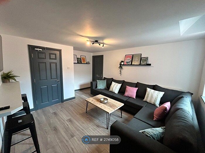 6 Bedroom Maisonette To Rent In Doncaster Road, Newcastle Upon Tyne, NE2