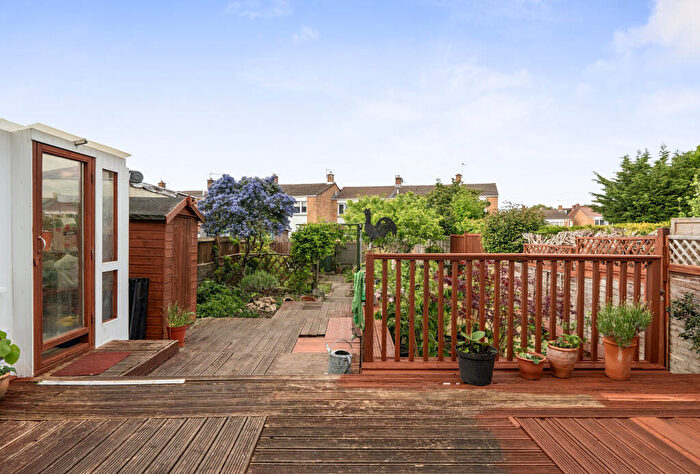 3 Bedroom Semi Detached House For Sale In Lulsgate Road, Bristol, Somerset, BS13