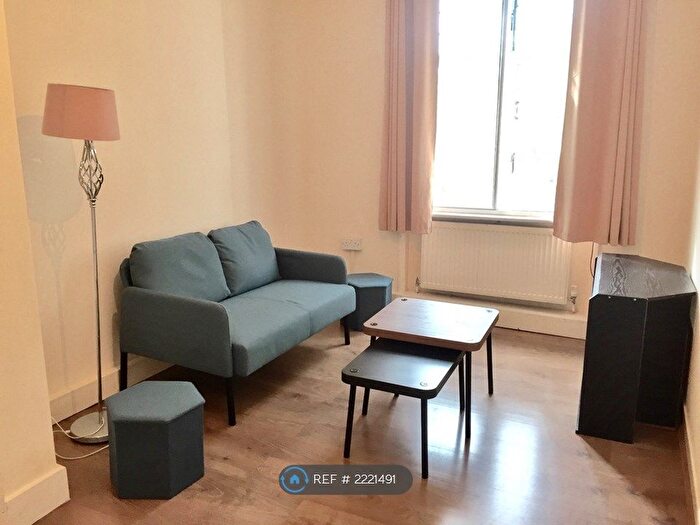 1 Bedroom Flat To Rent In Caledonian Road, London, N1
