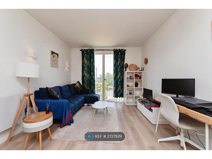 1 Bedroom Flat To Rent In Harbard Close, Barking, IG11