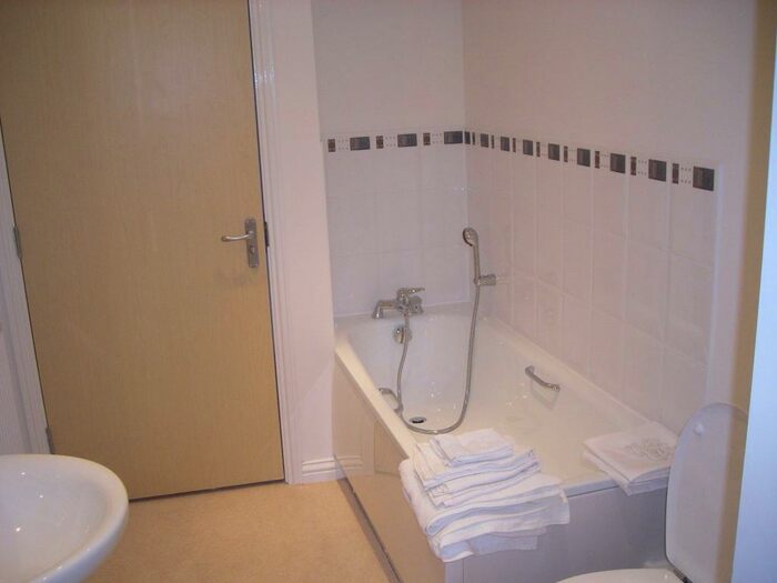 2 Bedroom Apartment To Rent In Apartment, Copper Place, Manchester, M14