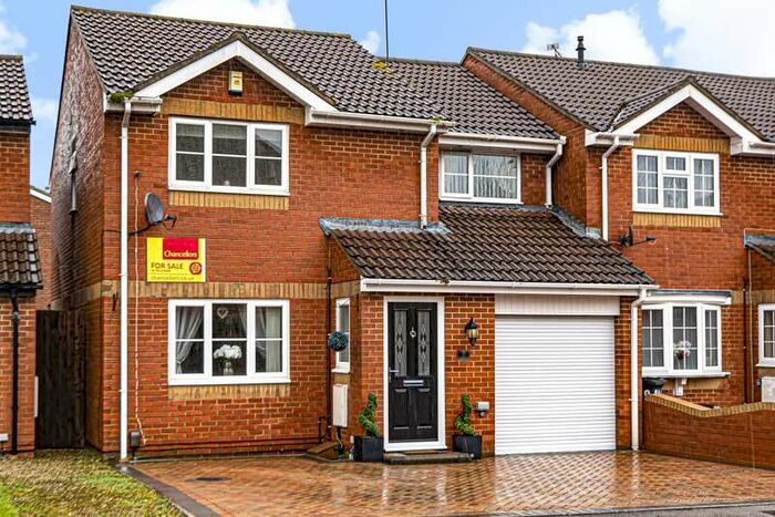 Houses for sale & to rent in SN3 4FW, CORONEL CLOSE,,Penhill And Upper